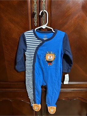 New 12M Baby Blue Lion One-Piece Sleeper.